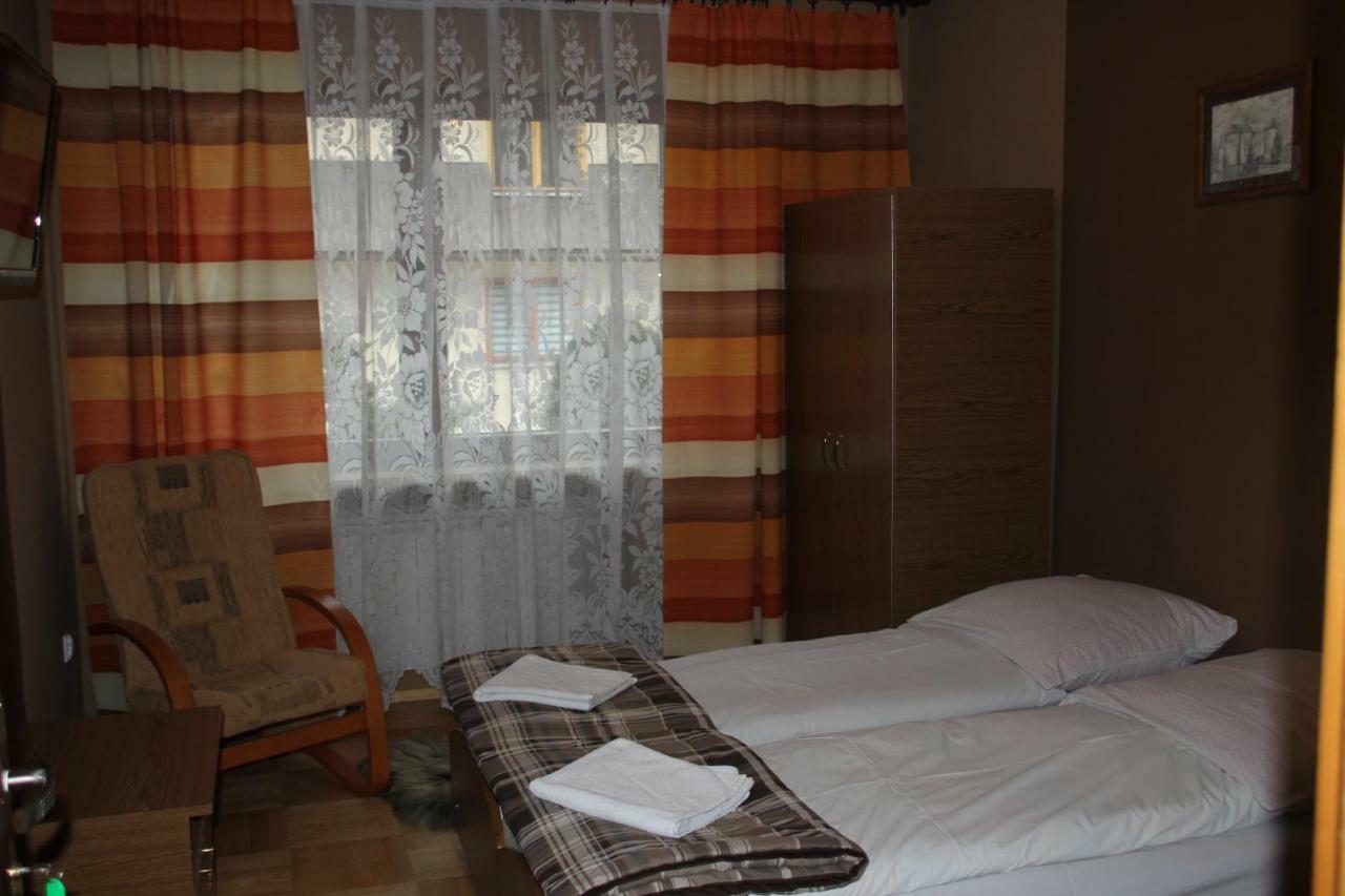 Pokoje Goscinne Madzia Poronin Exterior foto